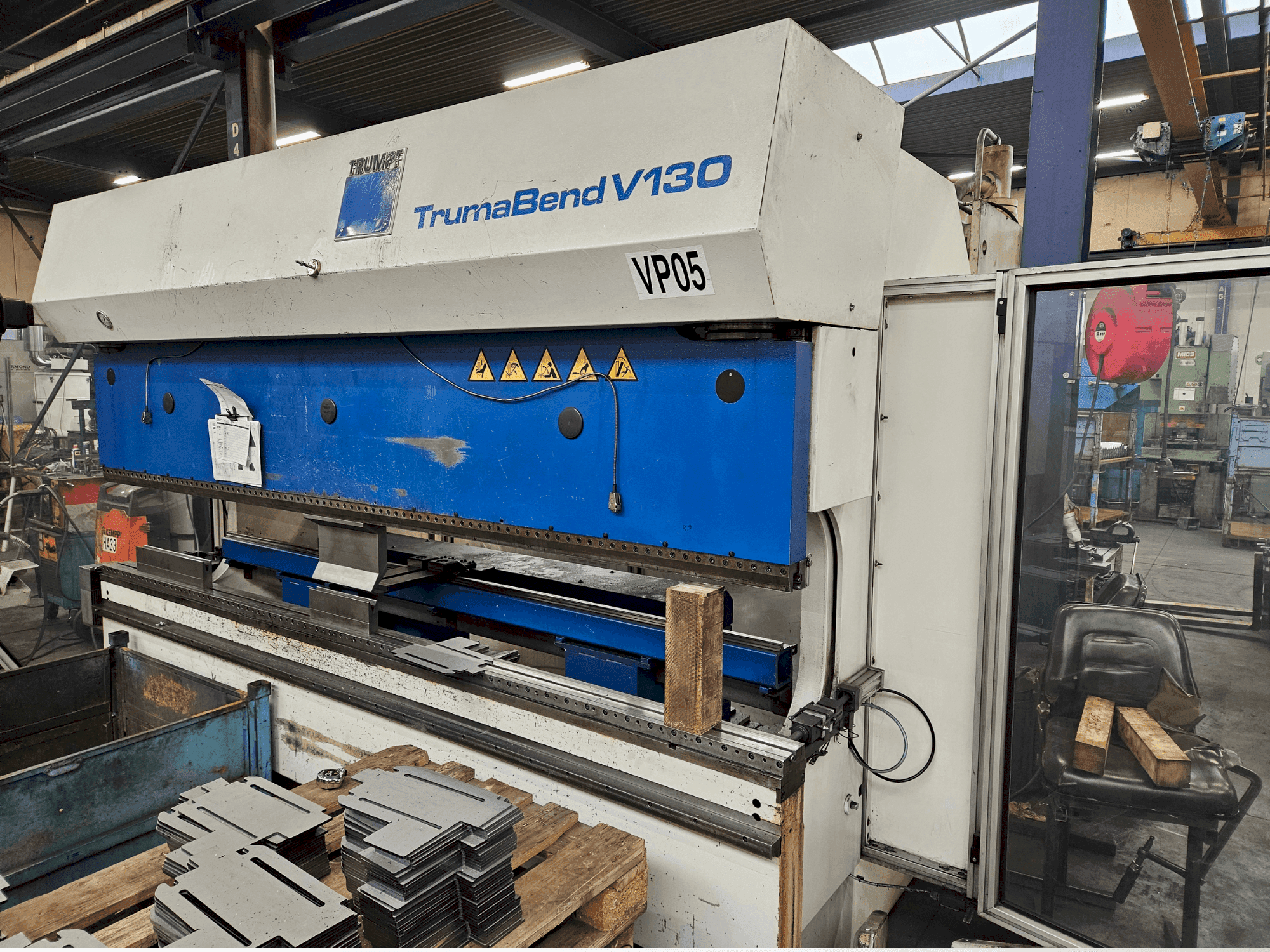 Vista frontal de la máquina TRUMPF TrumaBend V130