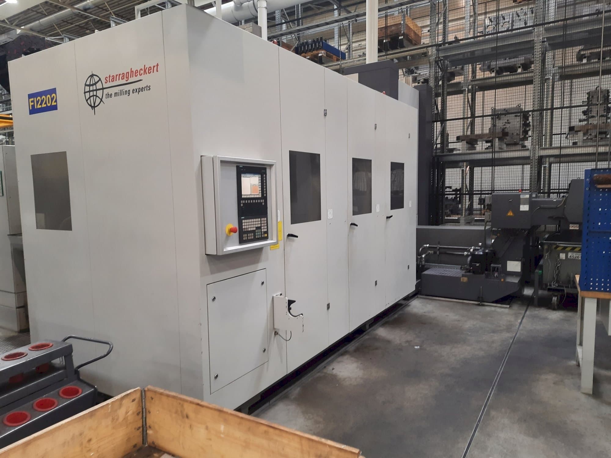 Vista frontal de la máquina Heckert HEC 1000