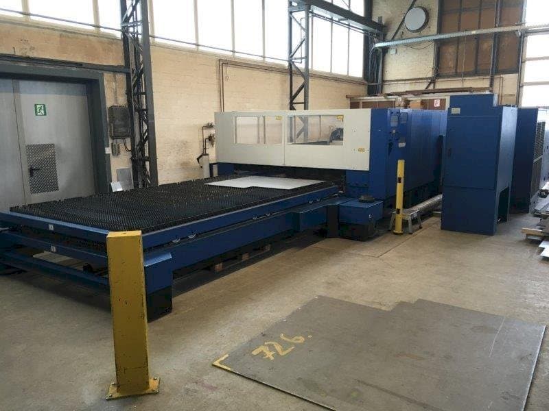 Vista frontal de la máquina Trumpf TLF 4000 Turbo