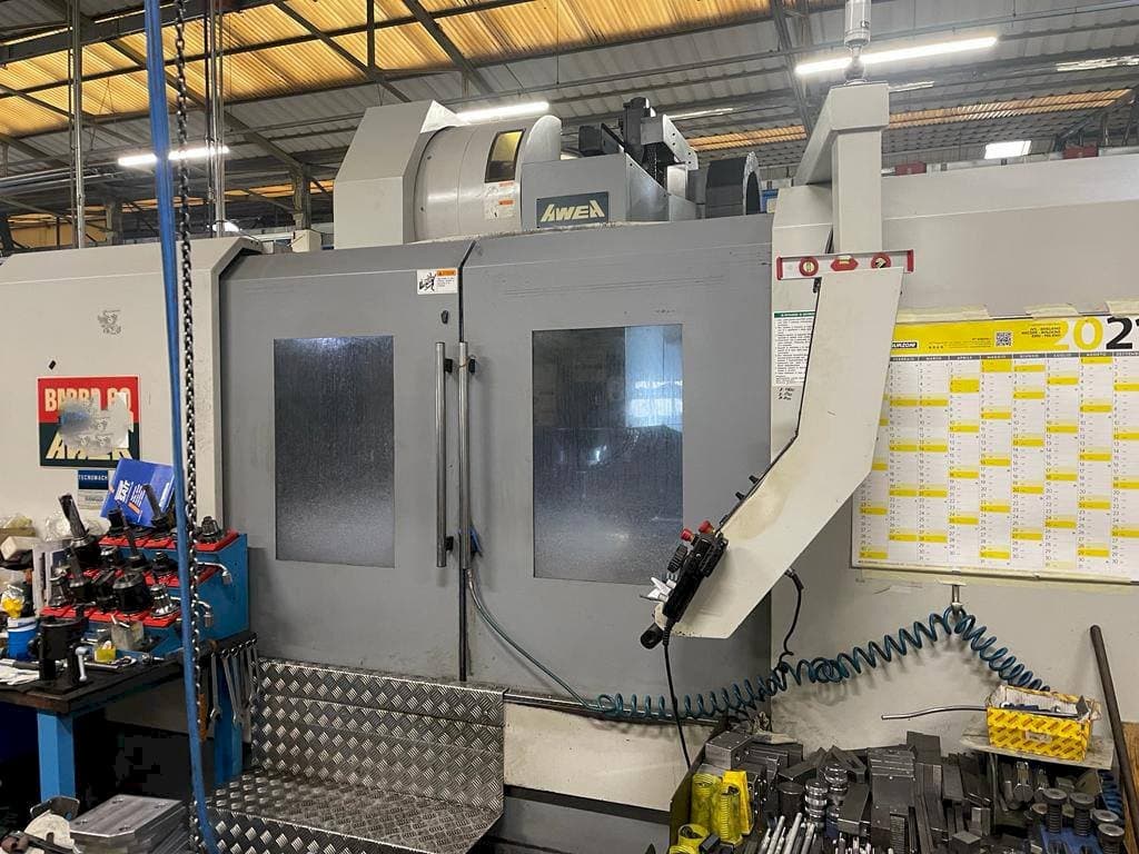 Vista frontal de la máquina AWEA BM-1600