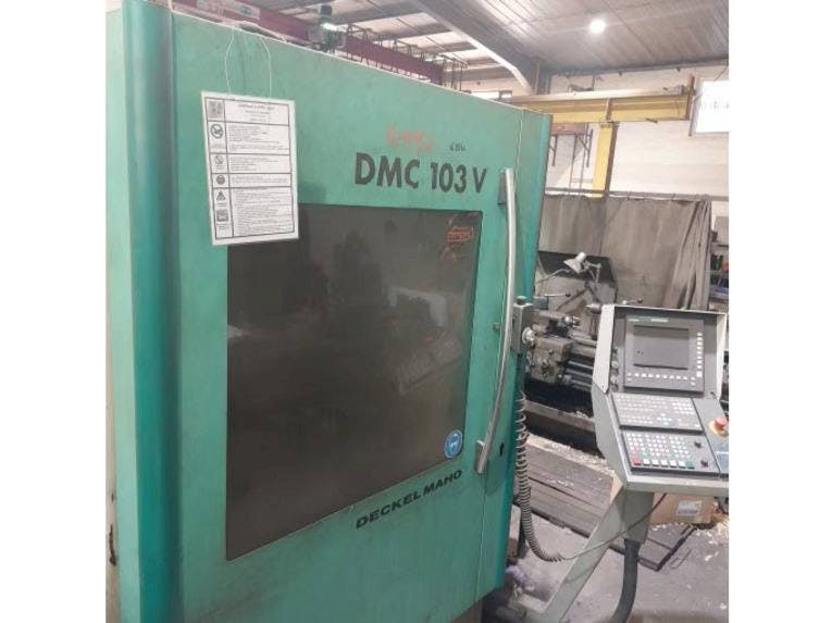 Vista frontal de la máquina DECKEL MAHO DMC 103V