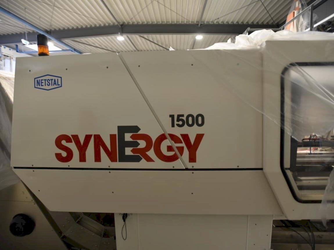 Vista frontal de la máquina Netstal SynErgy 1500-460