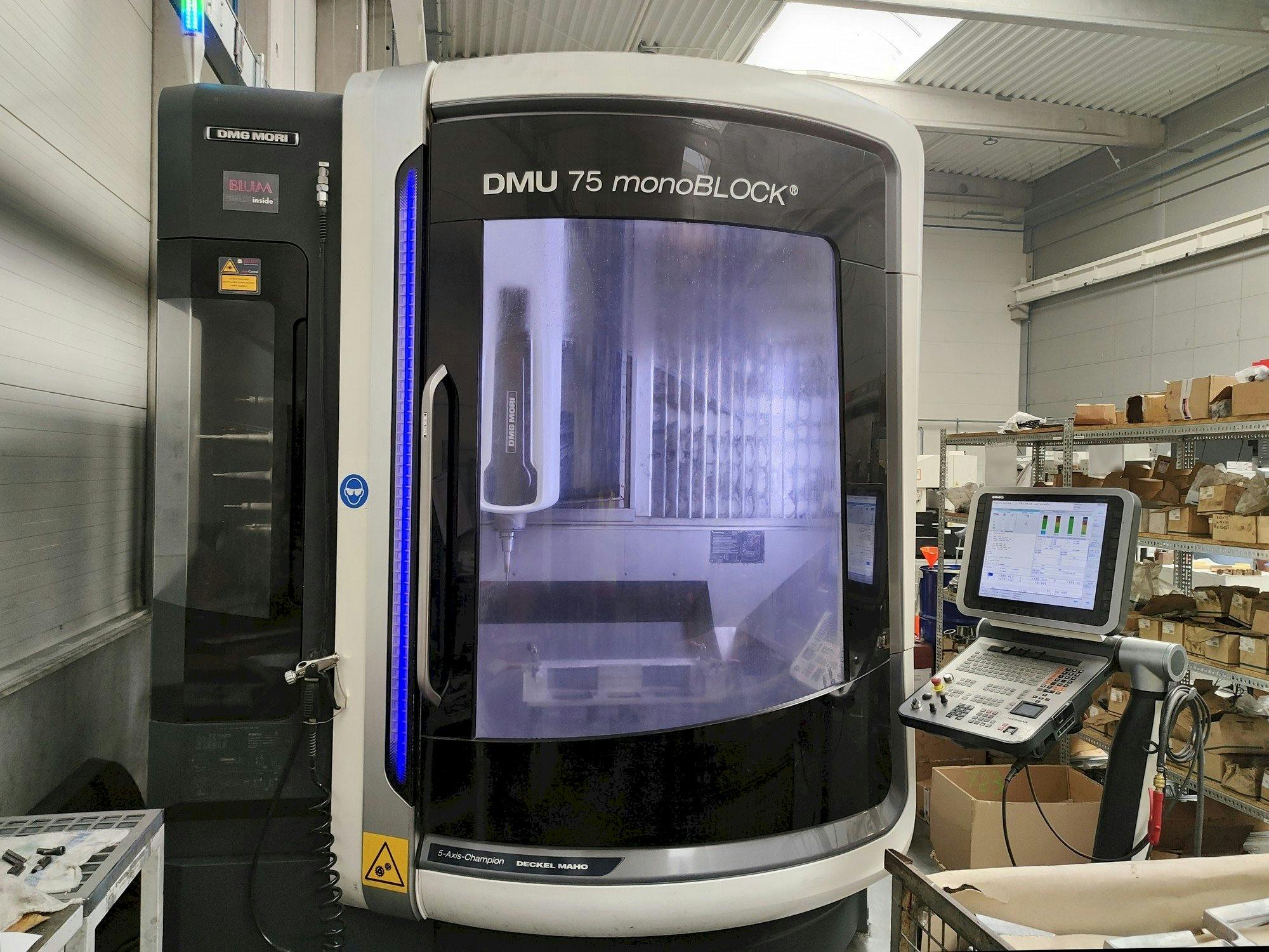 Vista frontal de la máquina DMG MORI DMU 75 monoBLOCK