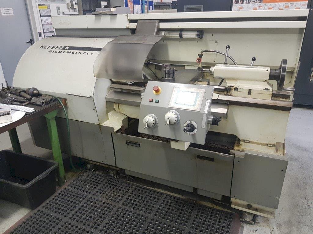 Vista frontal de la máquina Gildemeister NEF 320 K