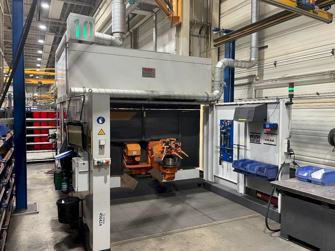 Vista frontal de la máquina ABB