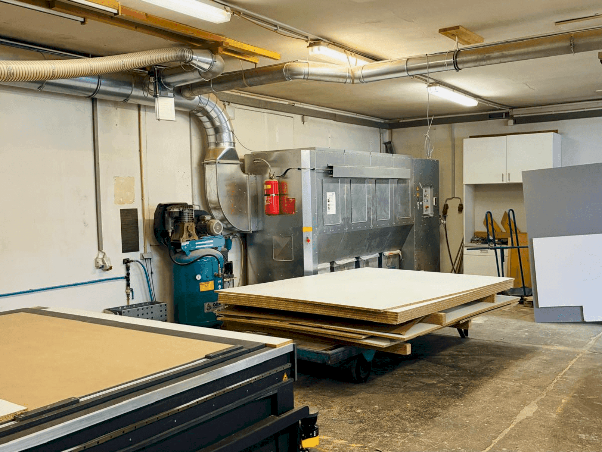 Vista frontal de la máquina NESTRO NE 350P20