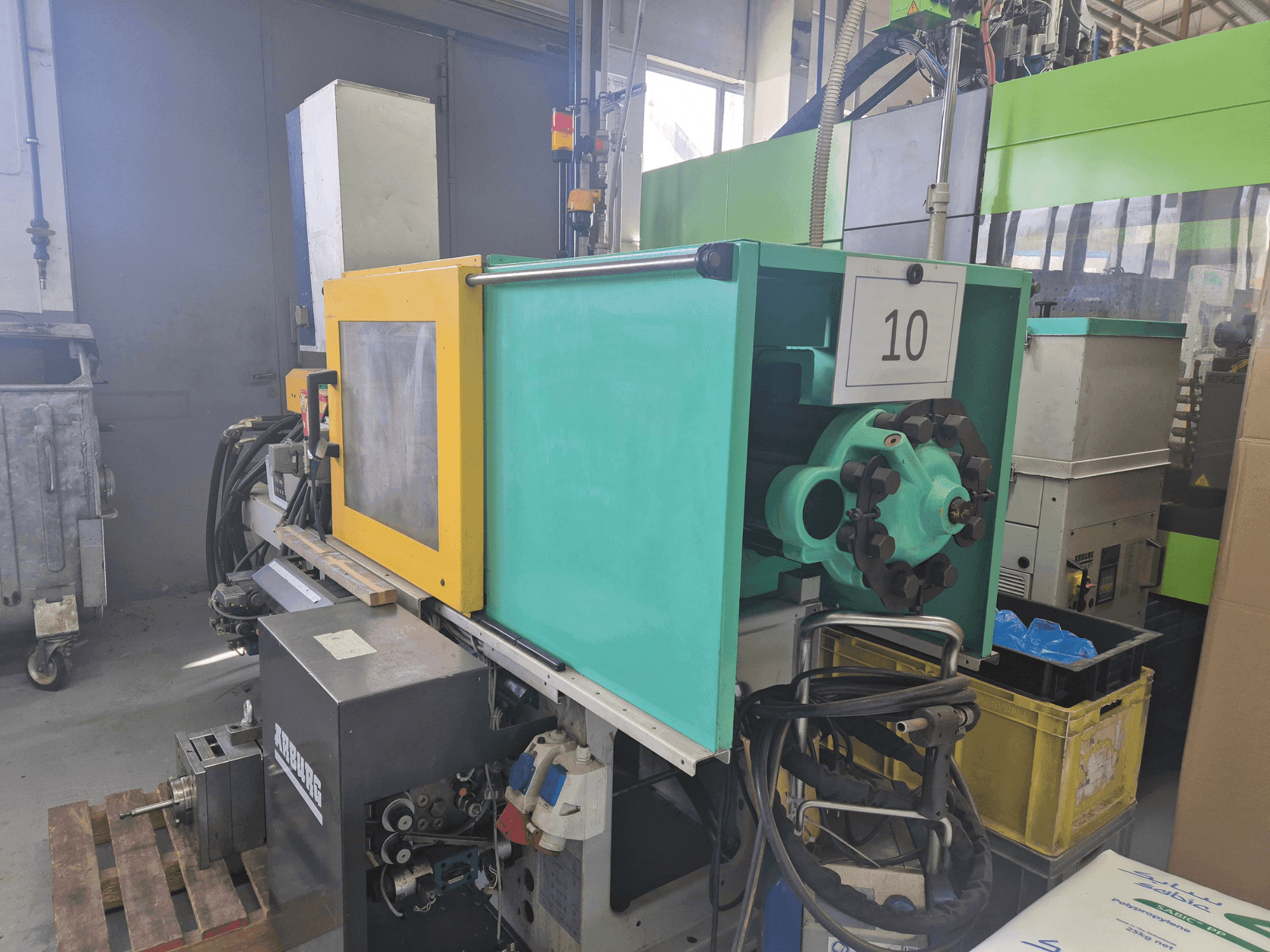 Vista frontal de la máquina Arburg Allrounder 270 C 400-70