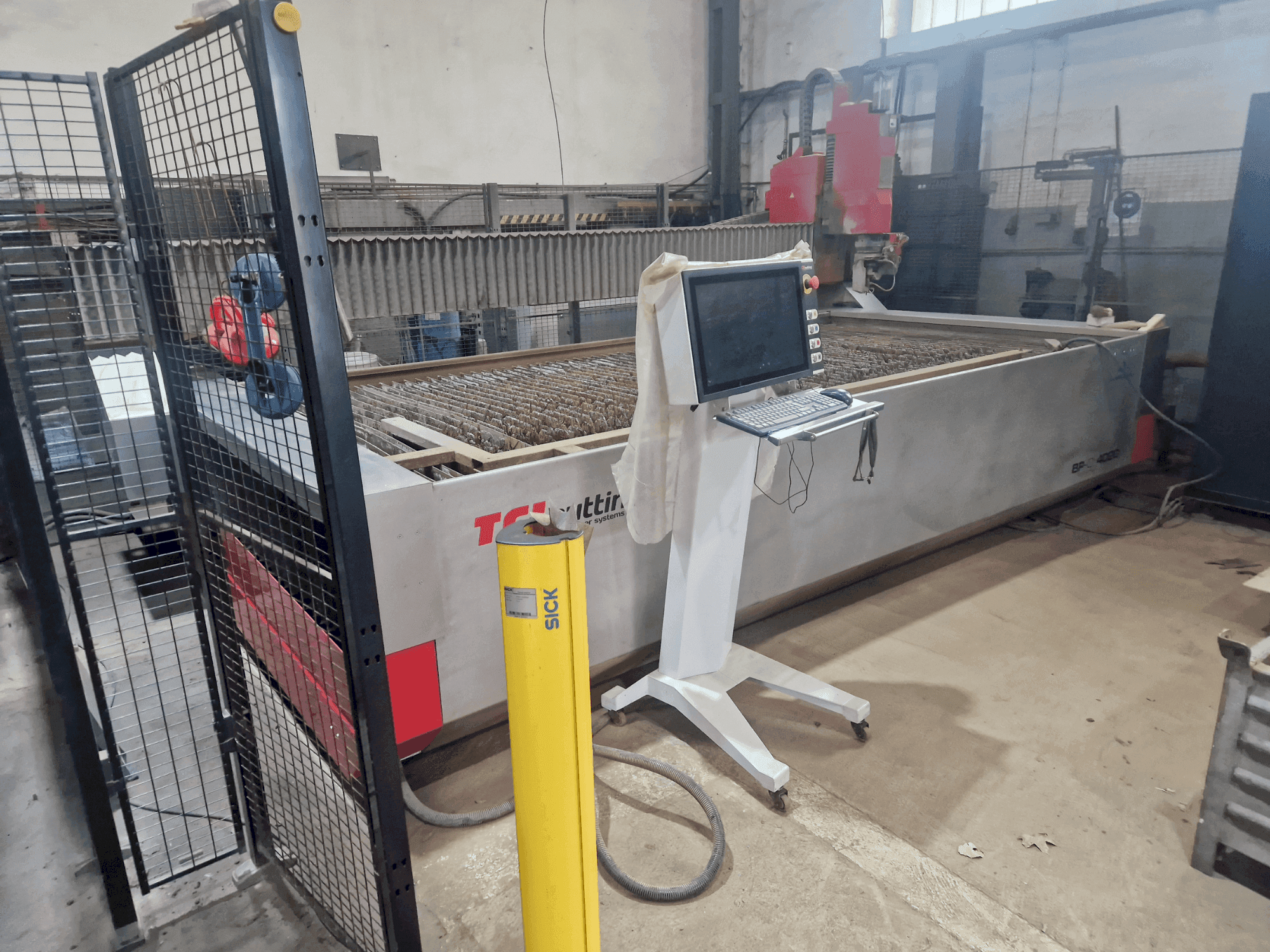 Vista frontal de la máquina TCI BP-C 4020 5X