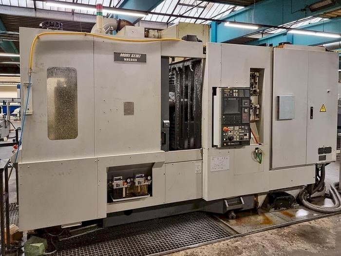 Vista frontal de la máquina MORI SEIKI NH-5000