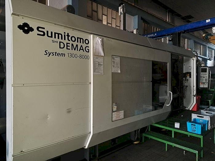 Vista frontal de la máquina Sumitomo Demag 1300-8000