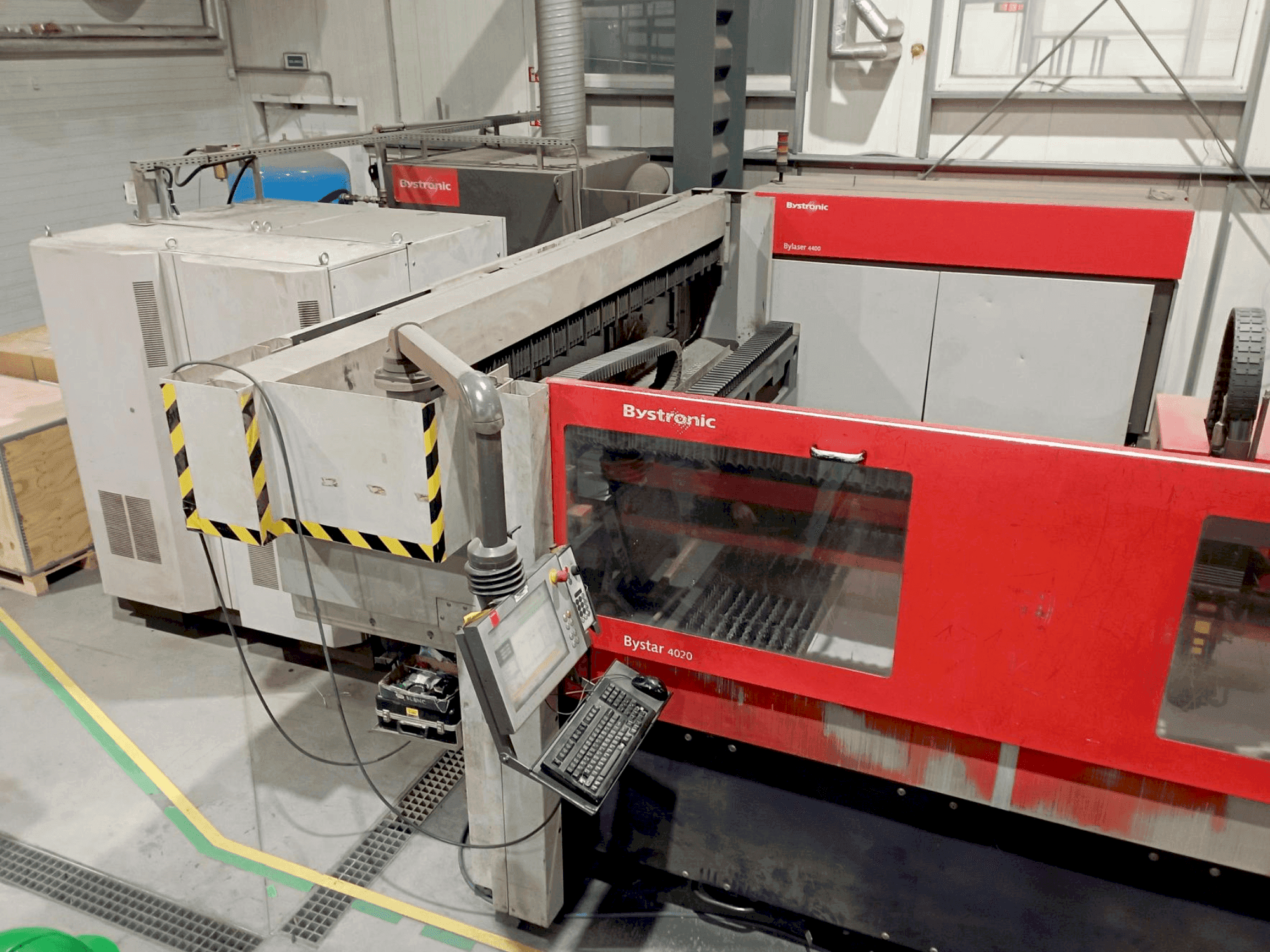 Vista frontal de la máquina Bystronic ByStar 4020 with ByLaser 4400
