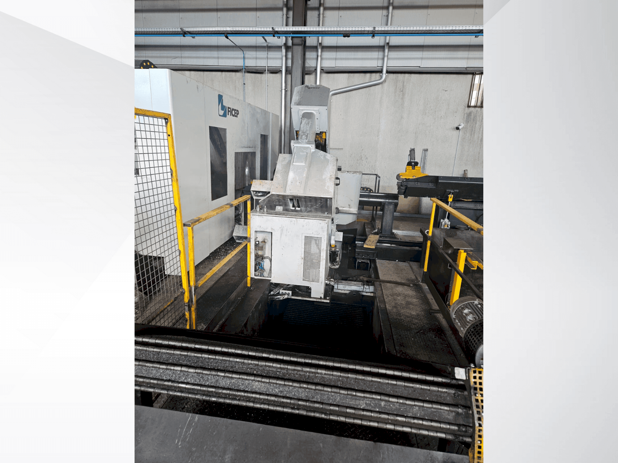 Vista frontal de la máquina FICEP D50F