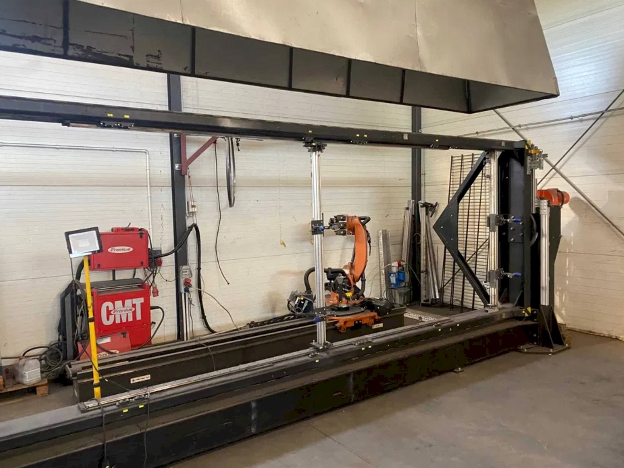 Vista frontal de la máquina Kronos Kjellberg KR 16 L6 ARC-C