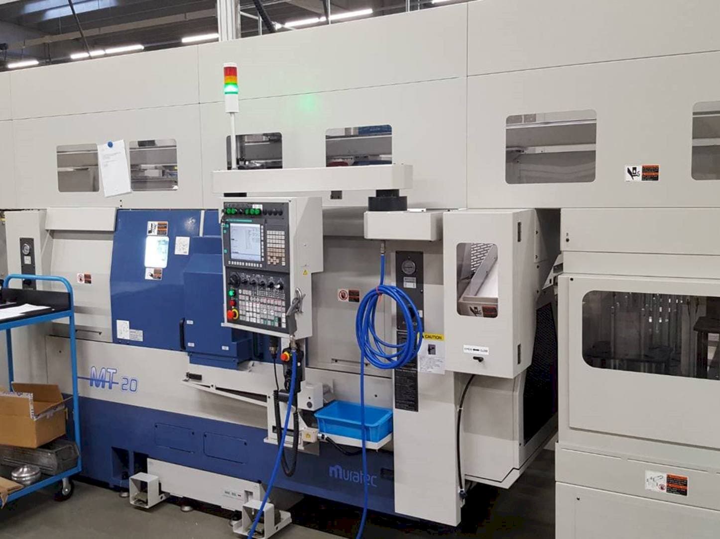 Vista frontal de la máquina Muratec MT 20 GYMC