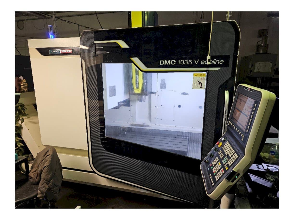Vista frontal de la máquina DMG DMC 1035 V ecoline