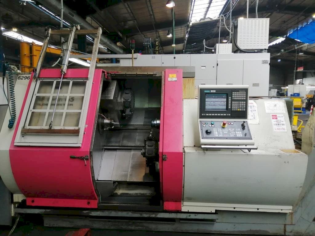 Vista frontal de la máquina Gildemeister MF twin 65