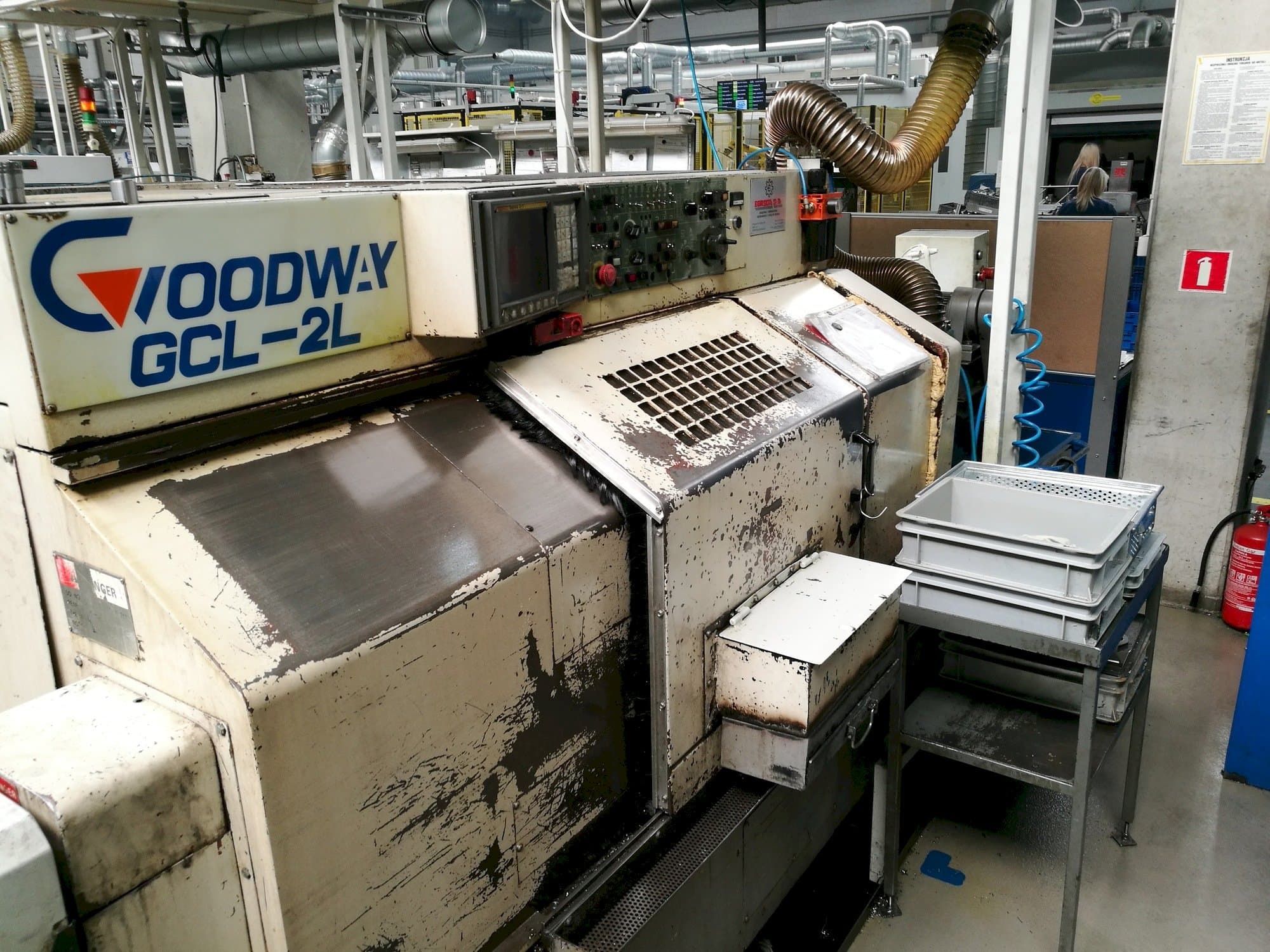 Vista frontal de la máquina Goodway GCL-2L