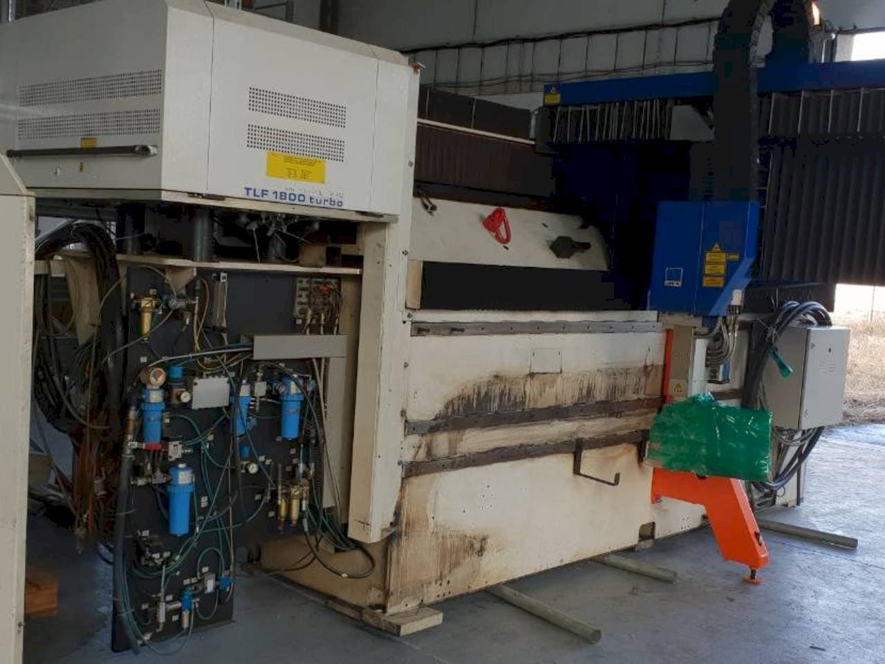 Vista frontal de la máquina Trumpf Lasercell TLC 1005