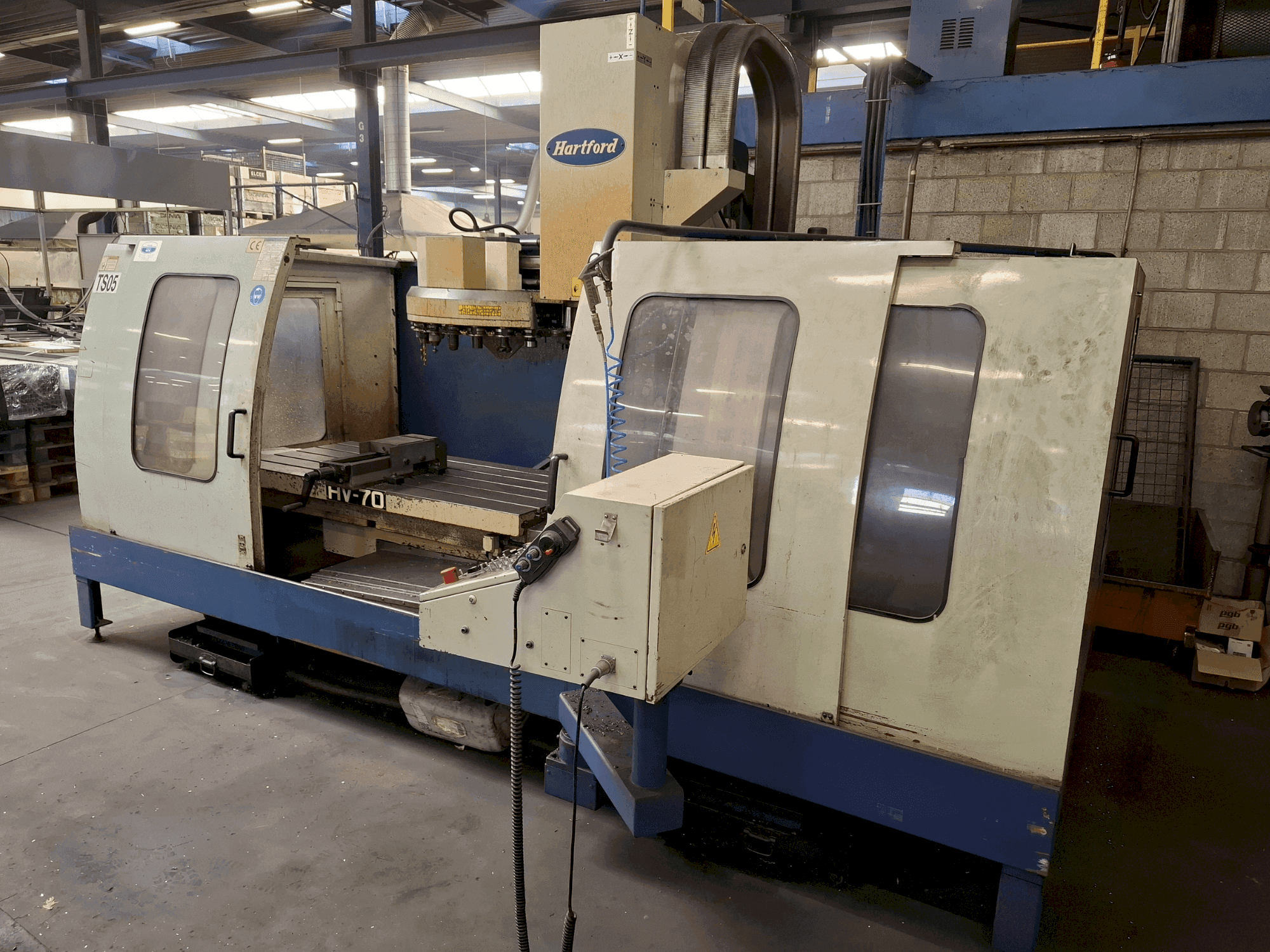 Vista frontal de la máquina HARTFORD HV-70S