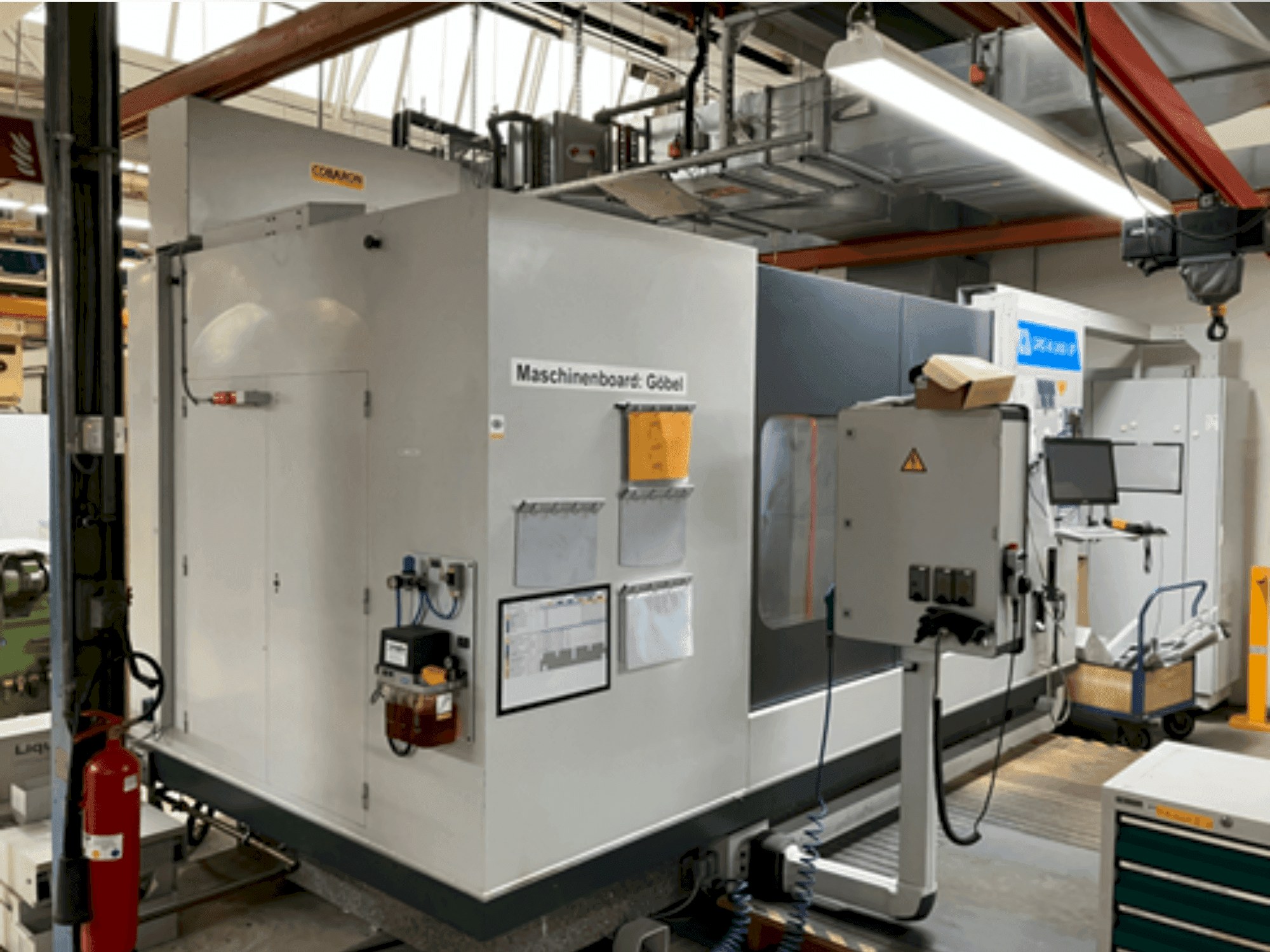 Vista frontal de la máquina Willi Göbel GRS-III-2400-SP