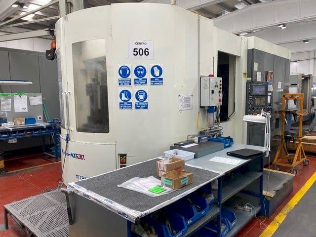 Vista frontal de la máquina Kitamura Mycenter HX630L