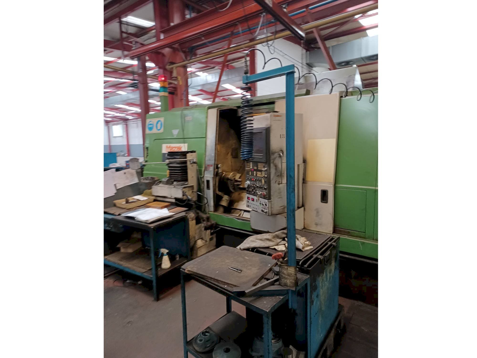 Vista frontal de la máquina Mazak Integrex 40 ATC M/C