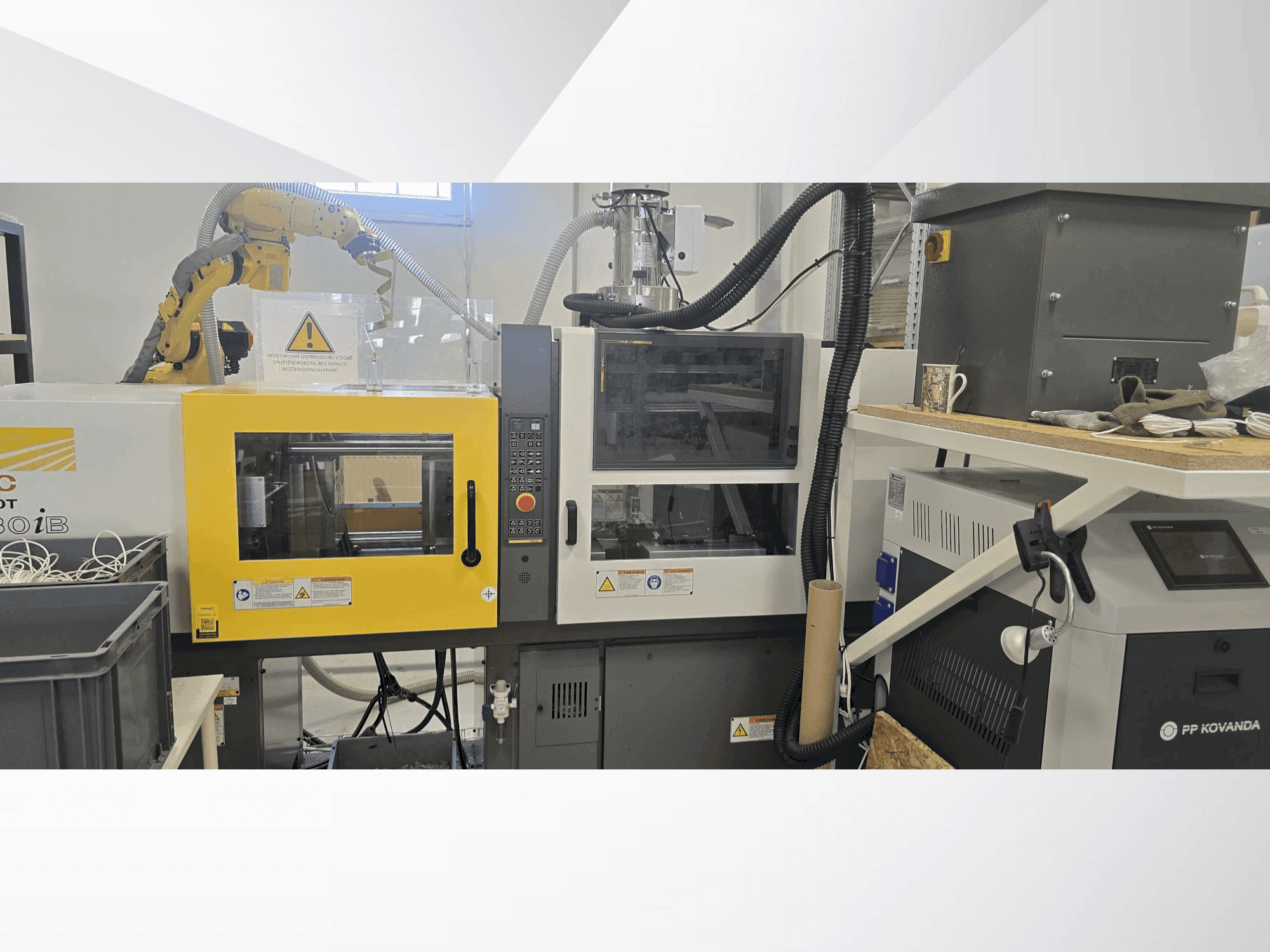 Vista frontal de la máquina FANUC Roboshot alpha-i30B