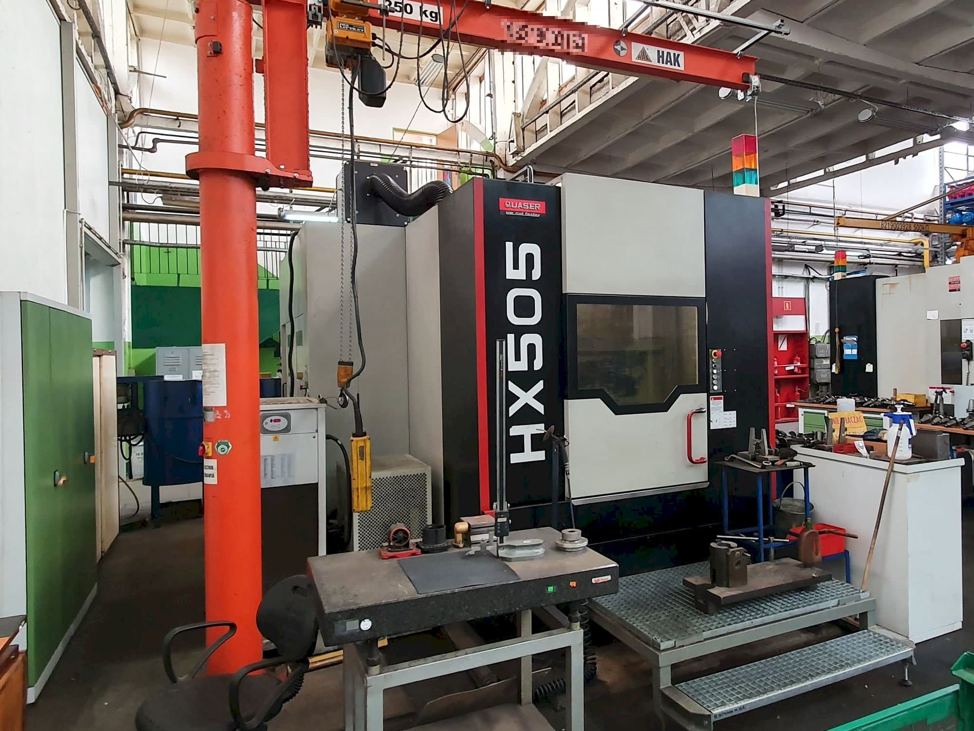 Vista frontal de la máquina Quaser HX505 AP / 6B