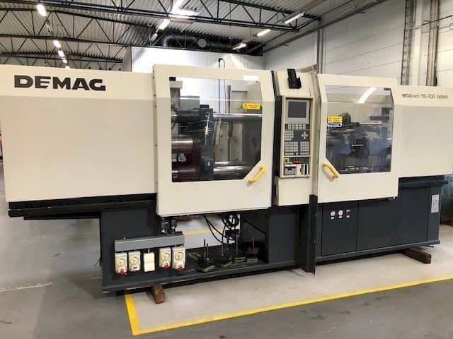 Vista frontal de la máquina DEMAG Ergotech 110-200 System