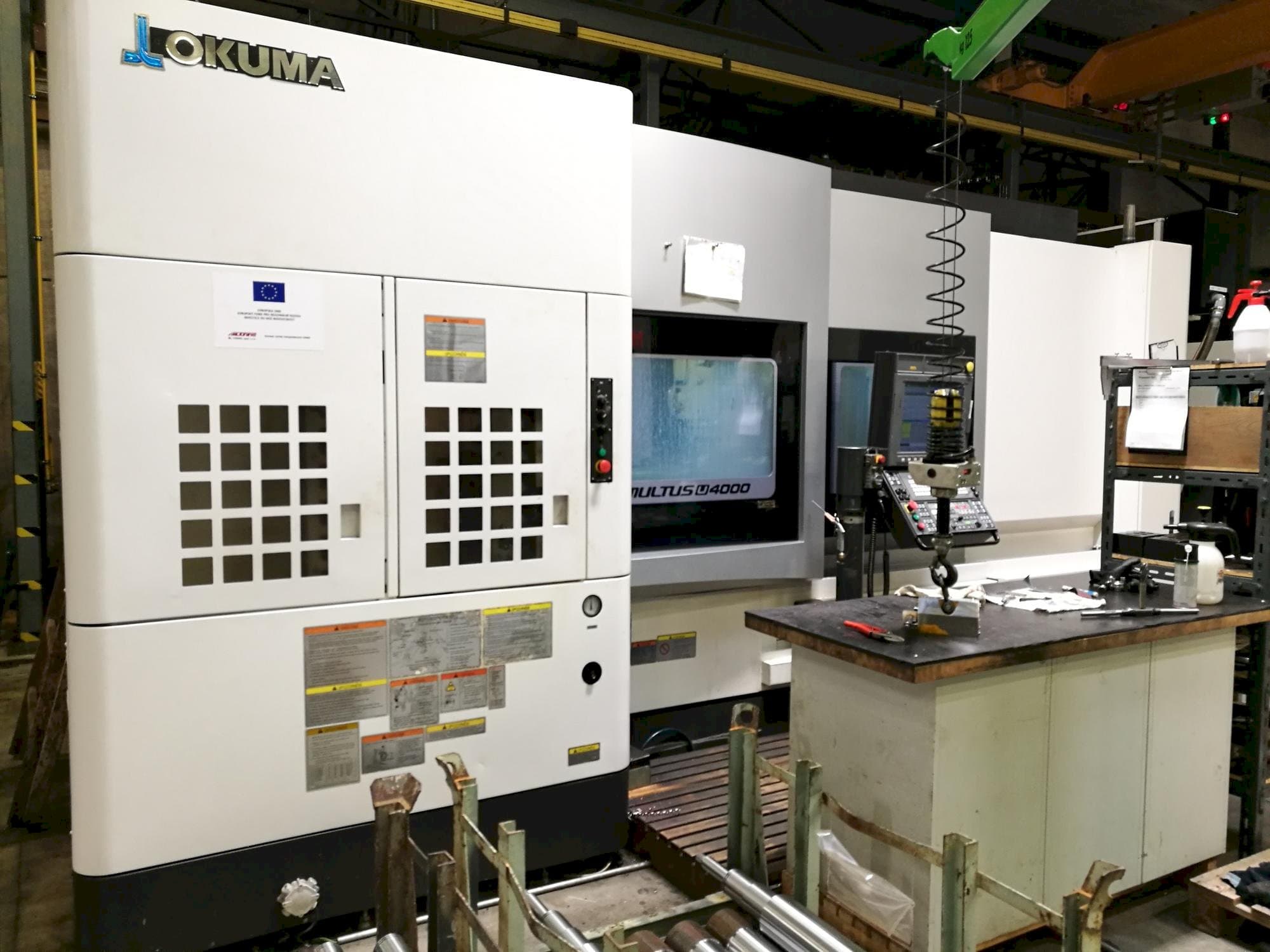 Vista frontal de la máquina Okuma Multus U4000 1SC-2000