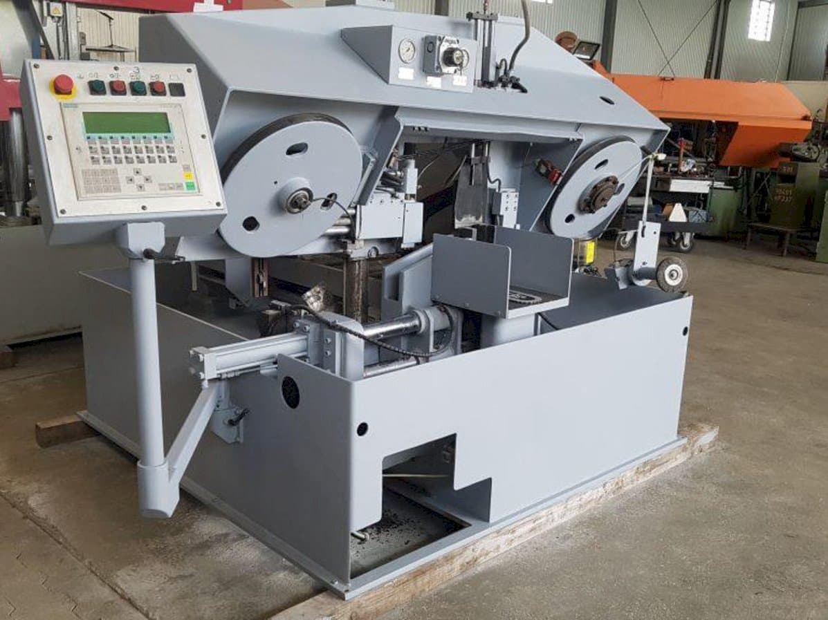 Vista frontal de la máquina FORTE SBA 271