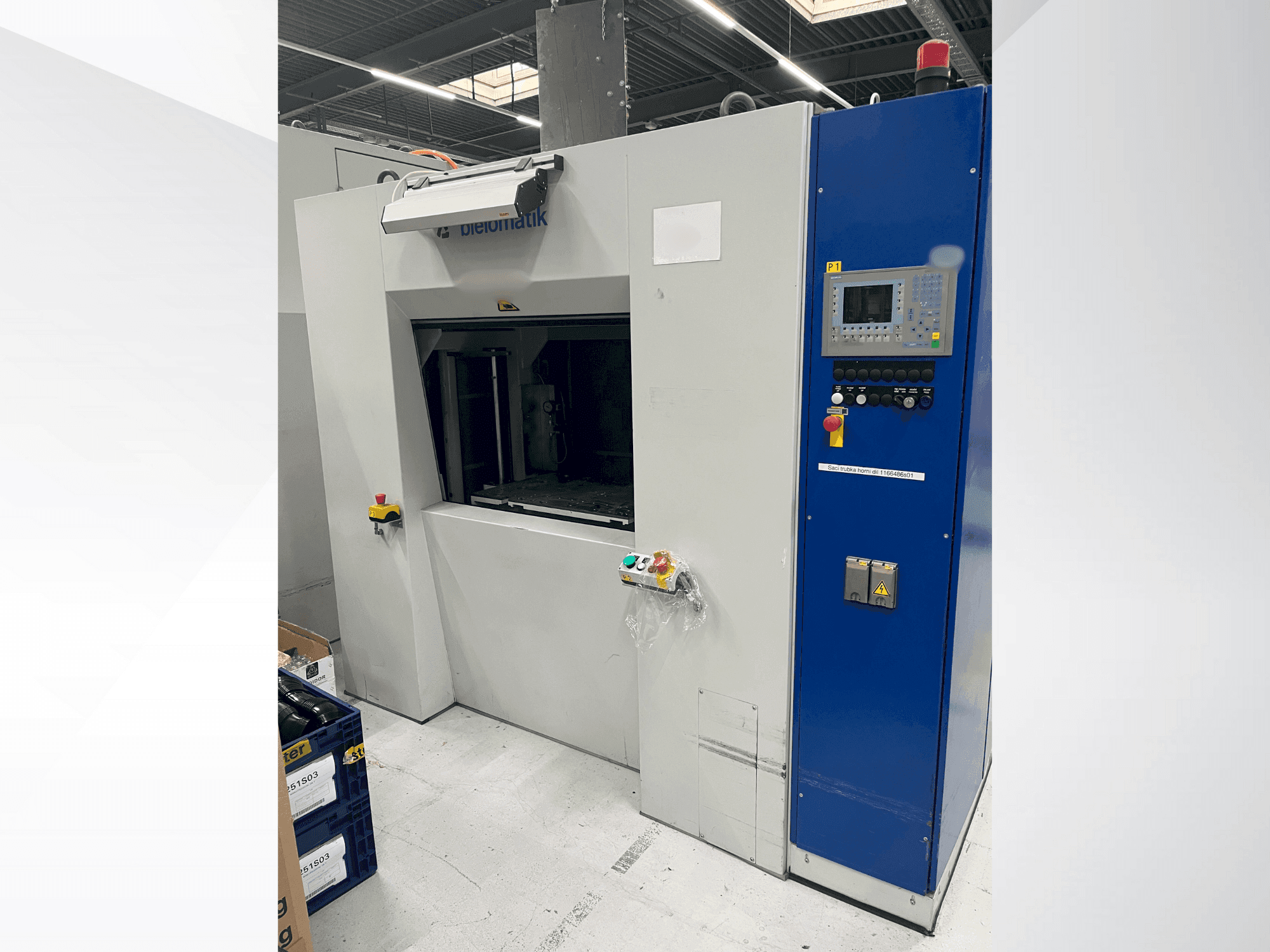 Vista frontal de la máquina bielomatik K3212