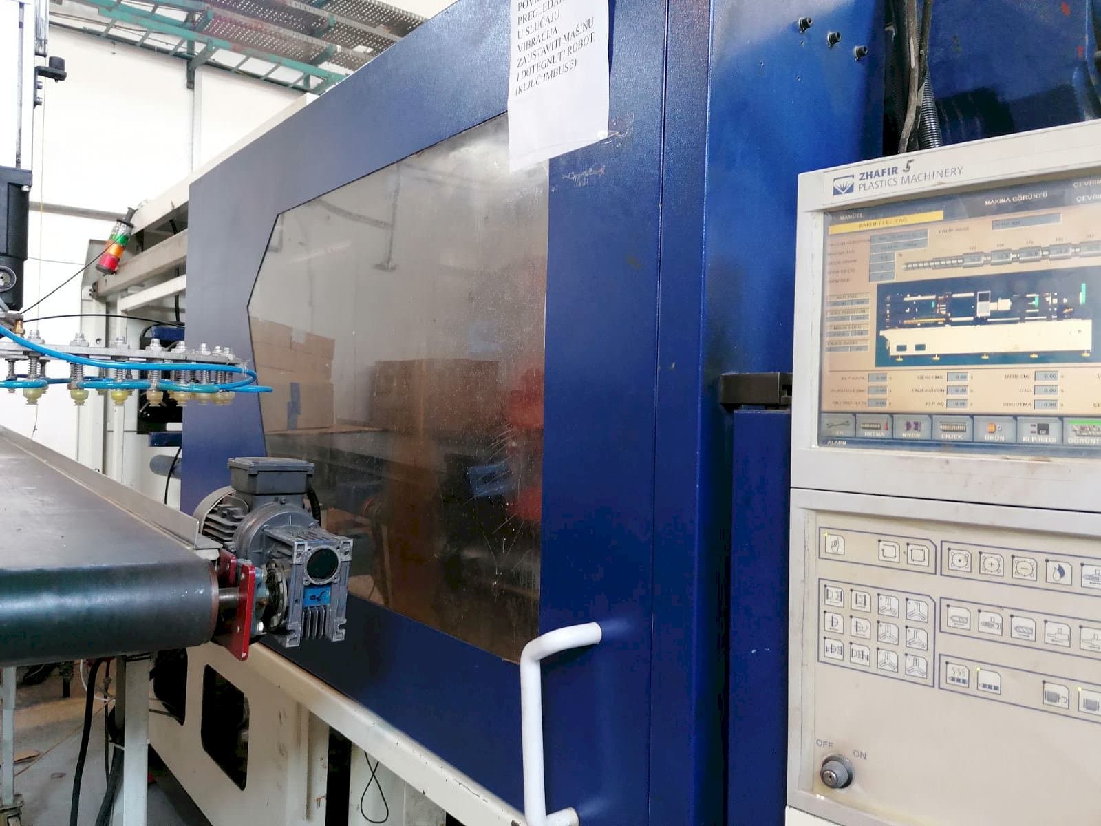 Vista frontal de la máquina HAITIAN Zhafir 410