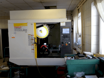 Vista frontal de la máquina FANUC Alfa D21LiB5