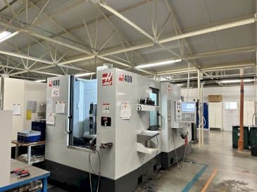 Vista frontal de la máquina HAAS EC-400