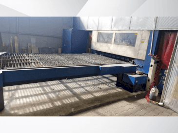 Vista frontal de la máquina TRUMPF TRUMATIC L 4030