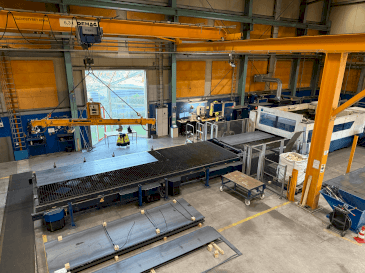 Vista frontal de la máquina TRUMPF TruLaser 8000