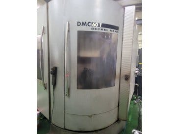 Vista frontal de la máquina DECKEL MAHO DMC 60 T