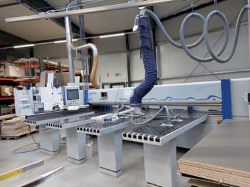 Vista frontal de la máquina HOLZMA HPP 380