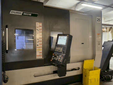 Vista frontal de la máquina DOOSAN SMX 3100