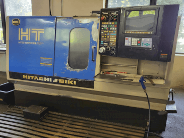 Vista frontal de la máquina HITACHI SEIKI HT 20SII