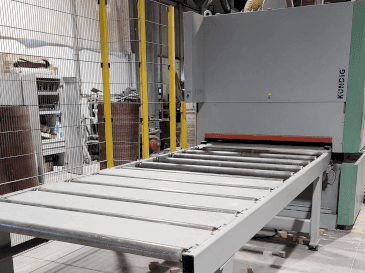 Vista frontal de la máquina Kundig Premium-2 1350-RG