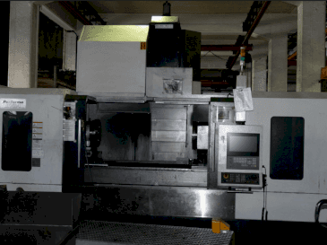 Vista frontal de la máquina Akira Seiki Performa HV 8A