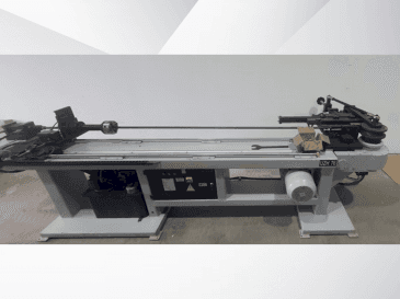 Vista frontal de la máquina UZMA MAKINA UZH76