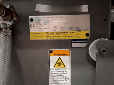 Vista frontal de la máquina FANUC Roboshot S100iA