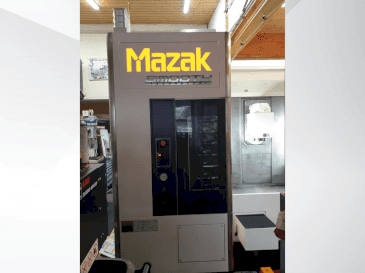 Vista frontal de la máquina Mazak INTEGREX j-200S