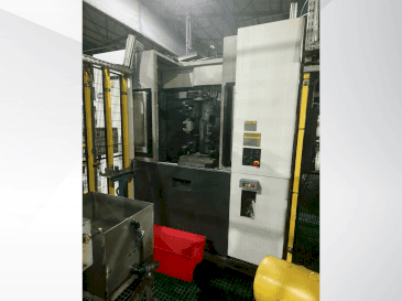 Vista frontal de la máquina Okuma MB-5000H