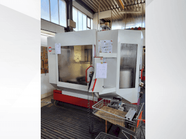 Vista frontal de la máquina HERMLE U1000T