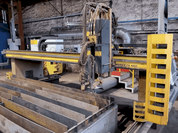 Vista frontal de la máquina ESAB Combirex DX 4000
