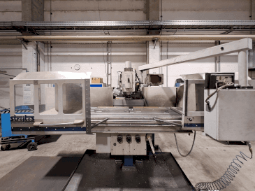 Vista frontal de la máquina TOS FGS63T Plus